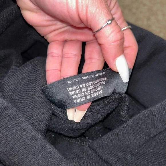 Hello Kitty sweatsuit cropped top and joggers rhinestone black/pink/solver SZ XS - Picture 11 of 12